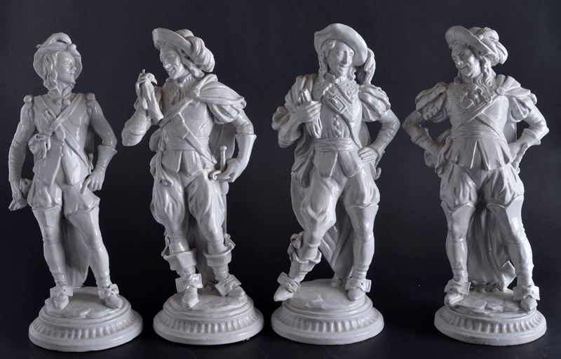 Emanuele Zambini - Moschettieri, sculture in ceramica invetriata
