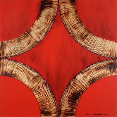 Dessin de Feu sur table rouge