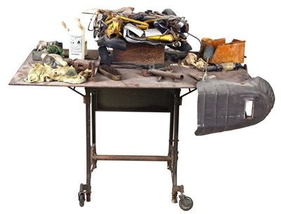 César Baldaccini e Daniel Spoerri, Serie Palettes d'artistes – Table de César, scultura in metall...