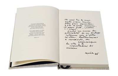 Versi di poesie care a Maria
