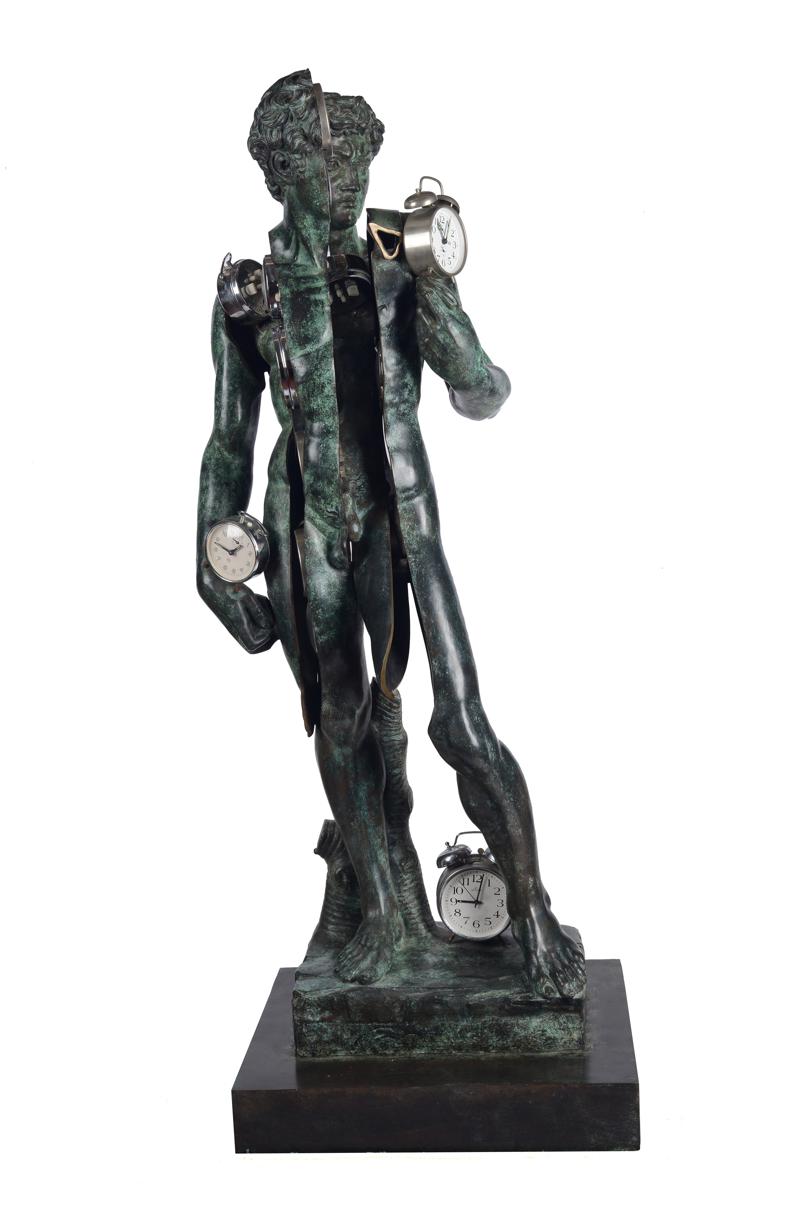Fernandez Arman - David ponctuel, bronzo con patina verde e oro e sveglie, 1996