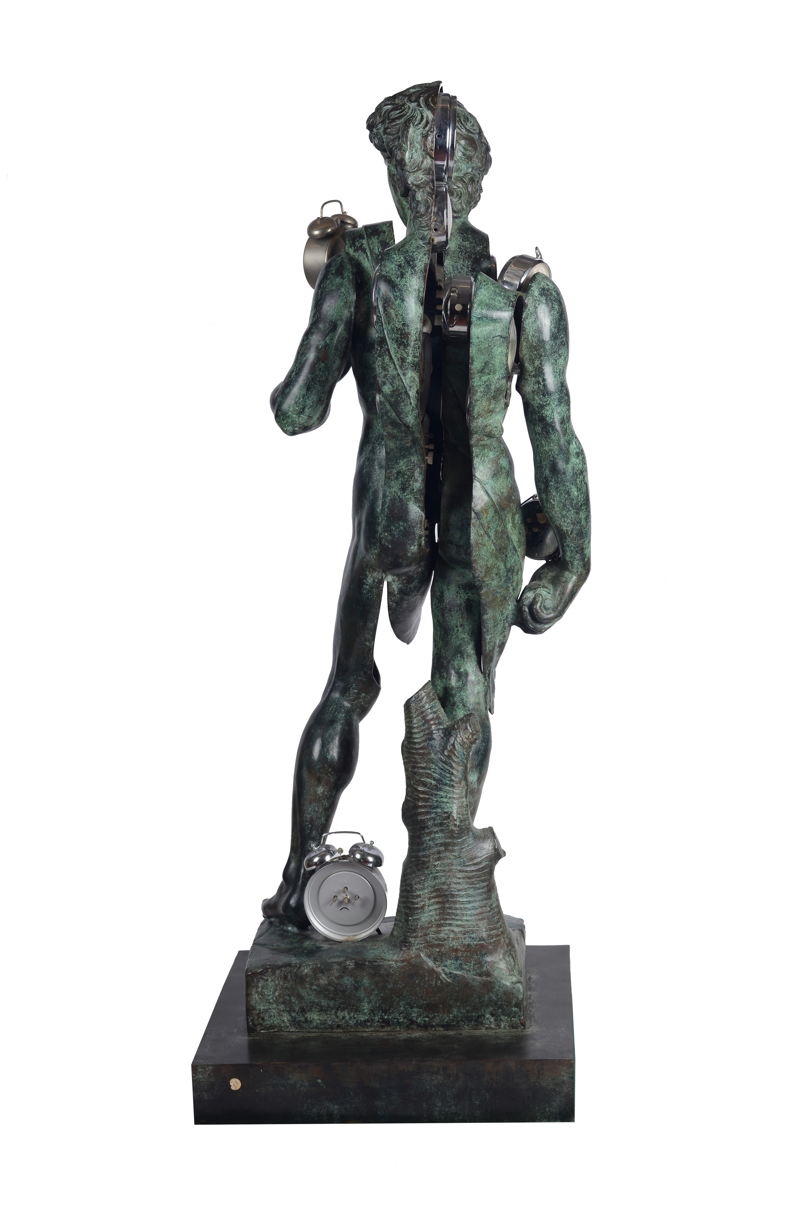 Fernandez Arman - David ponctuel, bronzo con patina verde e oro e sveglie, 1996