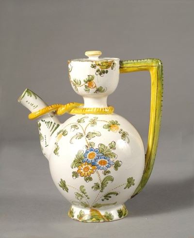 Lattiera