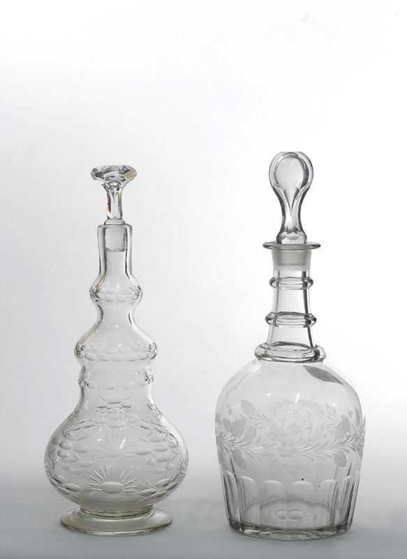 Due bottiglie  - Auction Antiquariato - Galleria Pananti Casa d'Aste