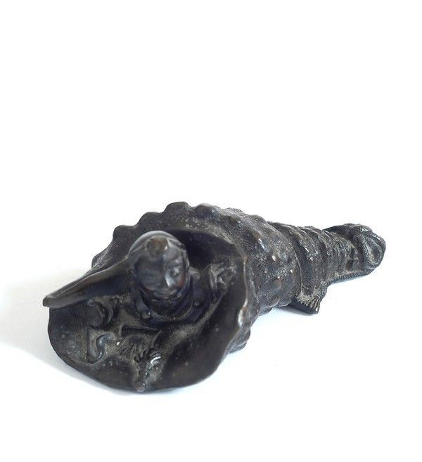 Uomo nella Conchiglia