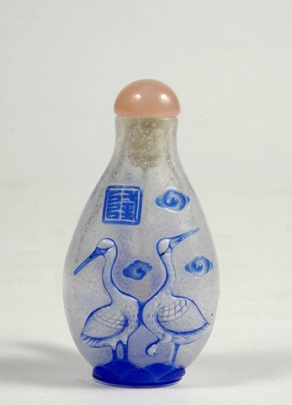 Snuff bottle