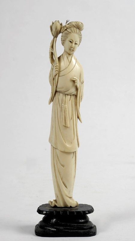 Figura femminile  - Auction Arte Moderna e Contemporanea - III - Galleria Pananti Casa d'Aste