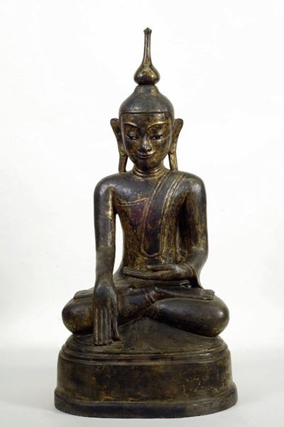 Buddha Seduto in Trono