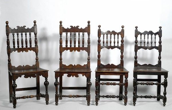 Due coppie di sedie a birillo  - Auction Arredi, dipinti, mobili e oggetti di antiquariato - I - Galleria Pananti Casa d'Aste