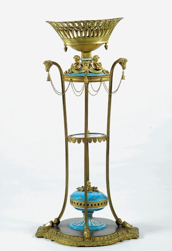 Guéridon  - Bronzo - Asta Antiquariato - mobili, dipinti e oggetti di arredo - Galleria Pananti Casa d'Aste