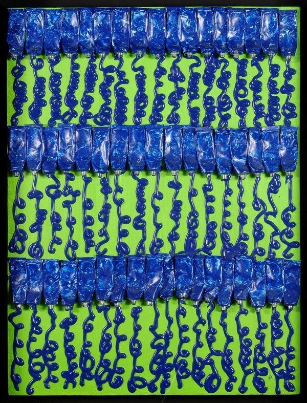 Fernandez Arman : Senza titolo  (2002)  - Accumulazione di tubetti acrilico - Asta Autori dell'800-900 - I - Galleria Pananti Casa d'Aste