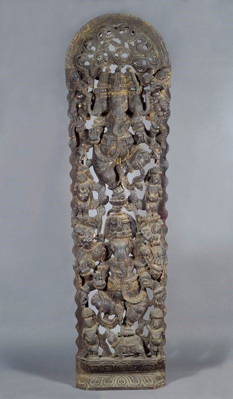 Grande fregio in legno