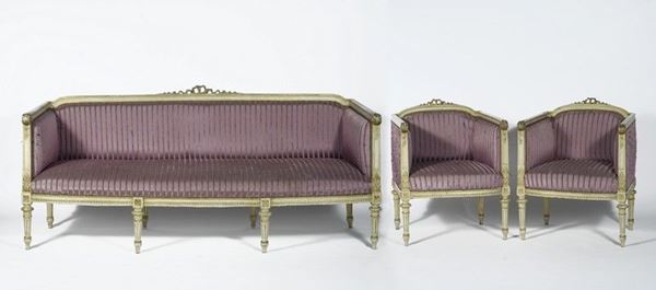 Un divano e due poltrone  - Asta Antiquariato - mobili, dipinti e oggetti di arredo - Galleria Pananti Casa d'Aste