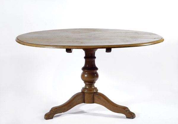 Tavolo circolare  - Asta Antiquariato - mobili, dipinti e oggetti di arredo - Galleria Pananti Casa d'Aste