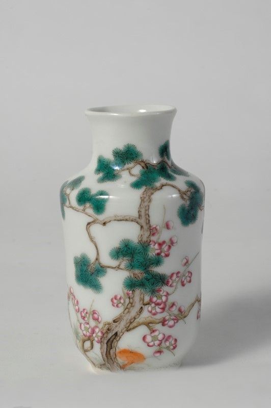 Piccolo vaso  - Asta Antiquariato - mobili, dipinti e oggetti di arredo - Galleria Pananti Casa d'Aste