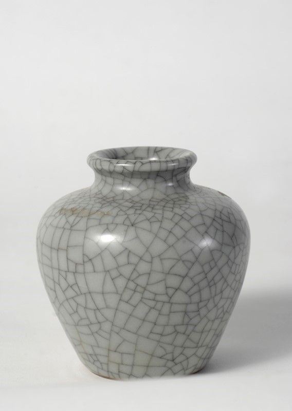 Piccolo vaso  - Asta Antiquariato - mobili, dipinti e oggetti di arredo - Galleria Pananti Casa d'Aste