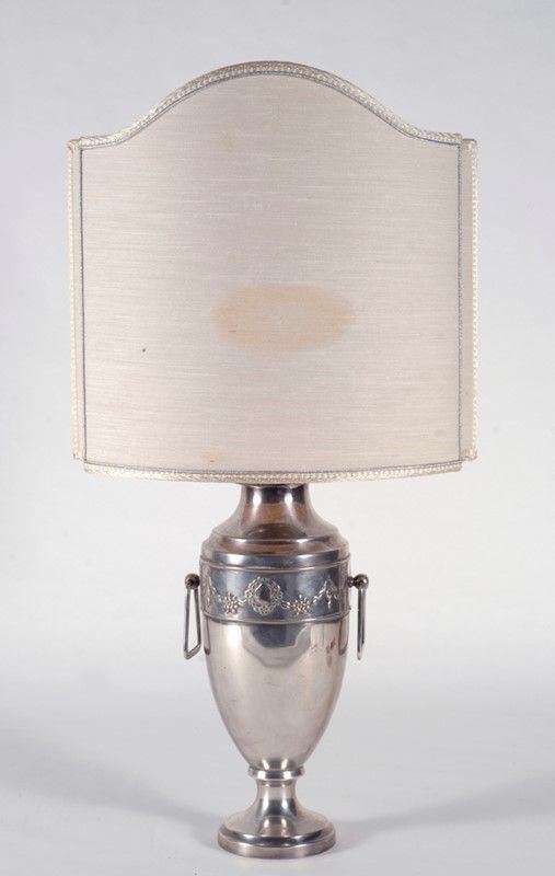 Due lampade ad urna