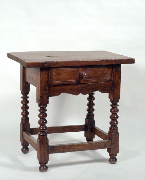 Tavolino  - Auction Antiquariato - mobili, dipinti e oggetti di arredo - I - Galleria Pananti Casa d'Aste