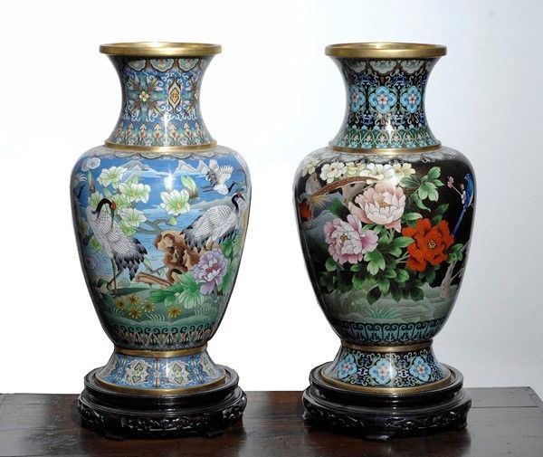 Coppia di vasi cloisonnè  - Asta Antiquariato - mobili, dipinti e oggetti di arredo - I - Galleria Pananti Casa d'Aste