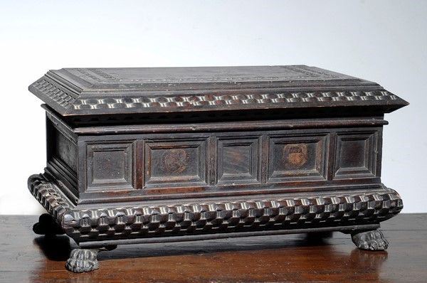 Cassetta  - Asta Antiquariato - mobili, dipinti e oggetti di arredo - I - Galleria Pananti Casa d'Aste