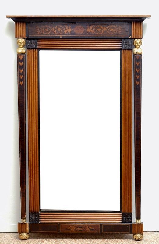 Specchiera  - Asta Antiquariato - mobili, dipinti e oggetti di arredo - I - Galleria Pananti Casa d'Aste