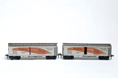 Due Vagoni Merci Us Box-car Western Pacific Mod. 1429 Fleischmann
