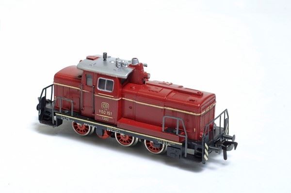 Locomotore diesel-idraulico V60 151 rosso  mod 1380 Fleischmann  - Auction C'ERA UNA VOLTA - Galleria Pananti Casa d'Aste