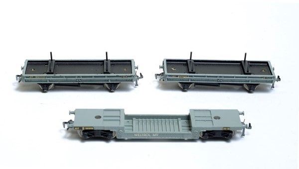 Tre carri piani per trasporto merci pesanti mod B 301006  e   920022 Hornby Dublo  - Asta MODELLISMO FERROVIARIO TRENINI DA COLLEZIONE - Galleria Pananti Casa d'Aste