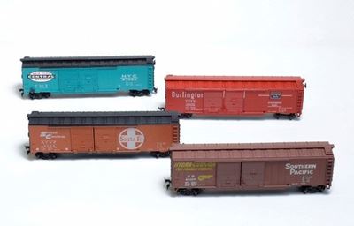 Quattro Vagoni Merci Nyc, Burlington, Santa Fe, Southern Pacific Mod 1317, 1610, 1315, 1310 Athea...