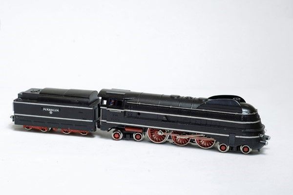Locomotiva a vapore carenata aerodinamica  con Tender mod. SK800  Marklin  - Auction C'ERA UNA VOLTA - Galleria Pananti Casa d'Aste