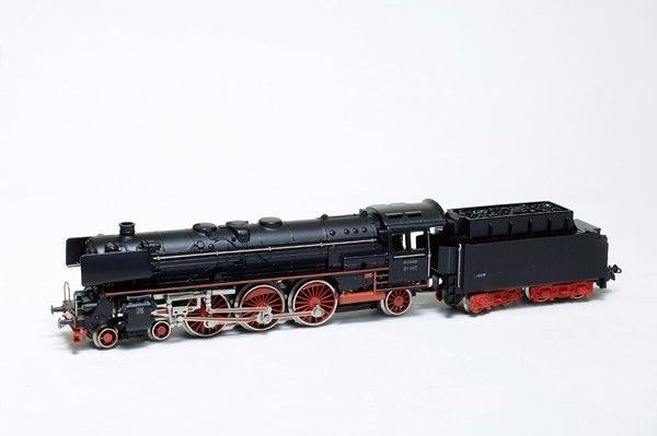 Locomotiva a vapore mod F800  01097 e Tender mod. F809 (1952/7) Marklin