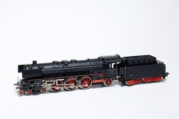 Locomotiva a Vapore Mod F800 01097 e Tender Mod. F809 (1952/7) Marklin