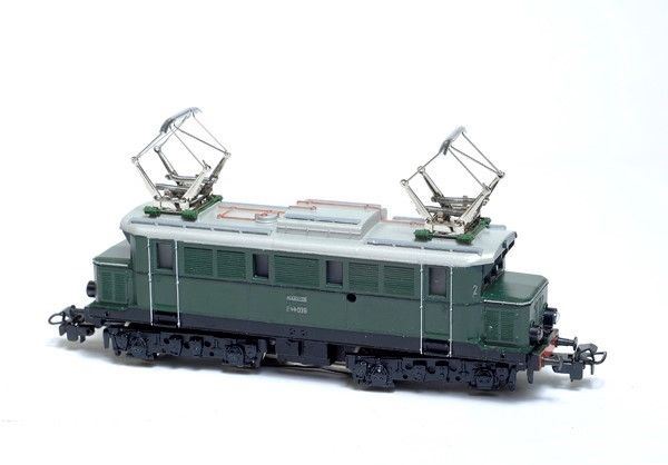 Locomotore Elettrico e 44039 Mod Set 800 Marklin