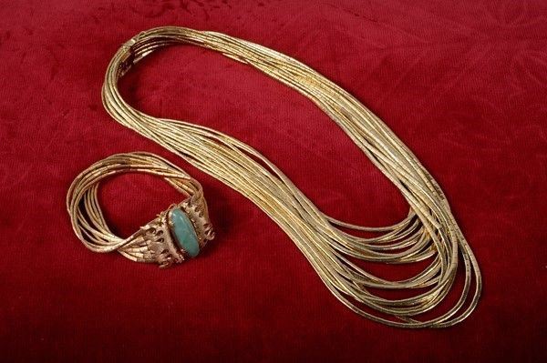 Collana in Oro Giallo e Bracciale.