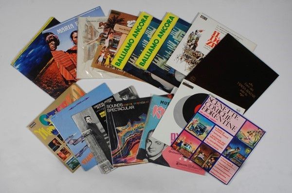 Gruppo di 15 Dischi in Vinile a 33 Giri (musica Varia )