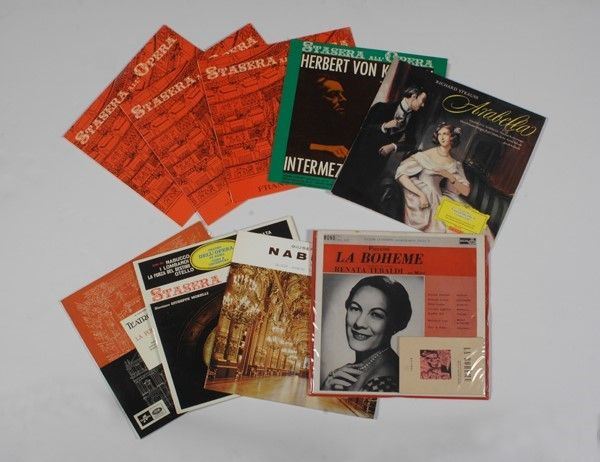 Gruppo di Nove Dischi in Vinile a 33 Giri