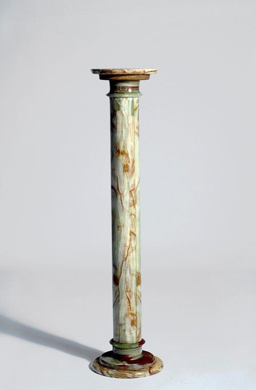 Colonna in alabastro cm. alt. 108