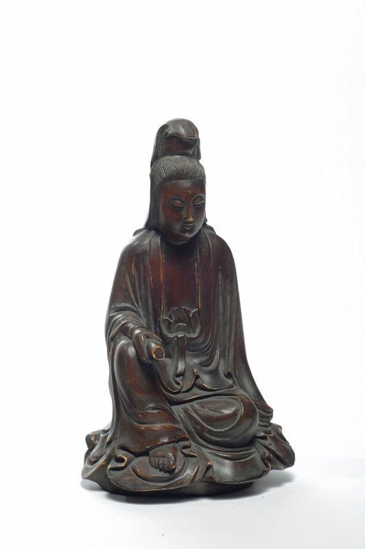 Guanyin seduto  - Asta STORART: Dipinti, oggetti, arredi dal XVII al XX sec. - II - Galleria Pananti Casa d'Aste