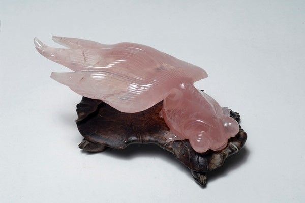 Pesce in giada rosa, Cina XX seec. (rotture)