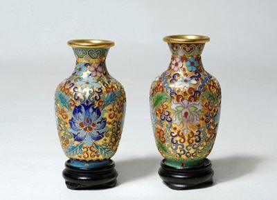 Due Vasetti in Metallo Cloisonnè , Cina XX Sec., CM. 10,5
