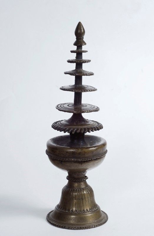 Modello di stupa  - Asta Arte orientale - I - Galleria Pananti Casa d'Aste