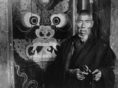 Il Lama Ngawang di Kirimtse, Valle di Chumbi, Tibet, Giugno 1948