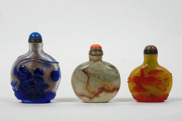Gruppo di tre snuff bottles