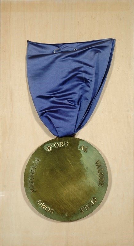 Eugenio Miccini : Uomo medaglia d'oro al valore  (1970)  - Collage su tavola - Asta Autori del XIX e XX sec. - I - Galleria Pananti Casa d'Aste
