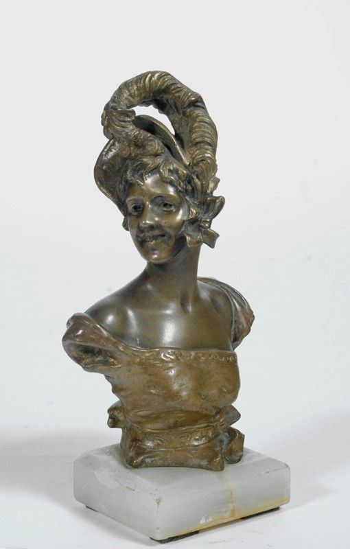 Georges Van der Straeten : Busto di donna con cappello piumato  - Bronzo dorato - Auction Dipinti dal XV al XX sec. e oggetti di antiquariato - Galleria Pananti Casa d'Aste