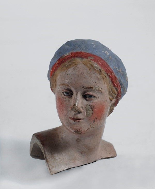 Testa femminile  - Auction FURNISHINGS AND OBJECTS - Galleria Pananti Casa d'Aste