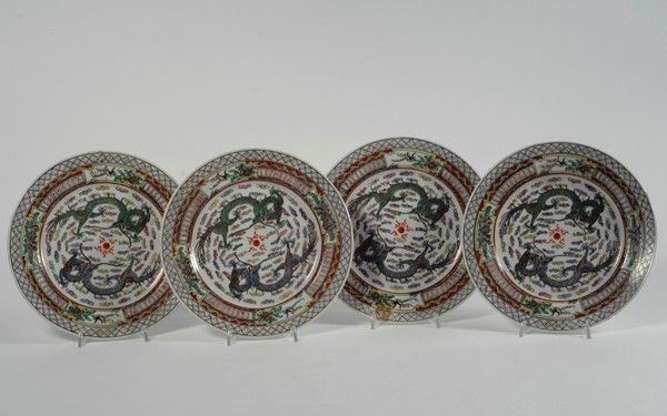 Quattro piatti  - Asta Dipinti dal XV al XX sec. e oggetti di antiquariato - Galleria Pananti Casa d'Aste