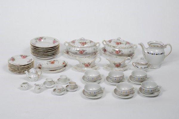 Tre Serviti da the per bambole  - Auction Dipinti dal XV al XX sec. e oggetti di antiquariato - Galleria Pananti Casa d'Aste