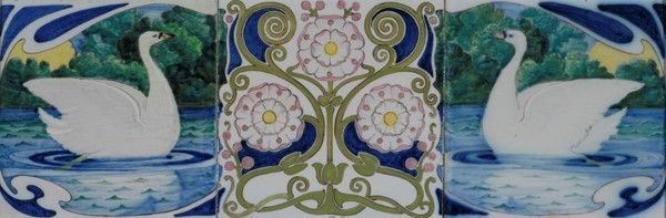 Galileo Chini : Tre piastrelle  (1989-1900)  - Ceramica - Asta Dipinti dal XV al XX sec. e oggetti di antiquariato - Galleria Pananti Casa d'Aste