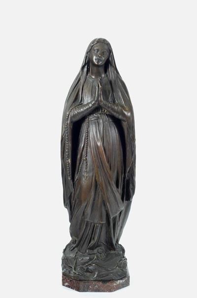 Scultura della Vergine Maria